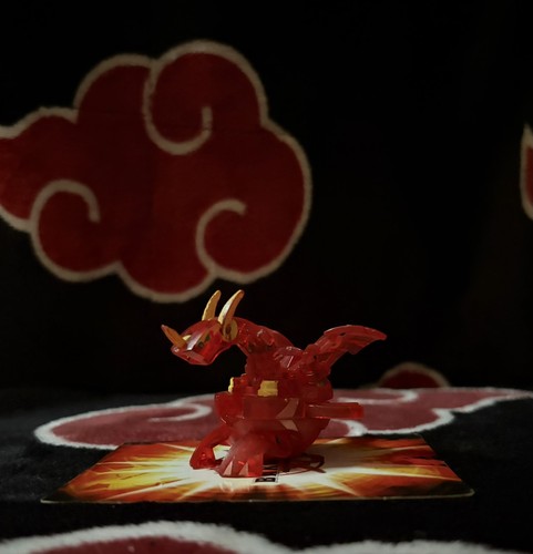 Bakugan translucent pyrus - translucent,