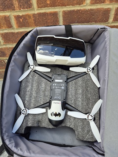 Parrot drone everthing in - 2,