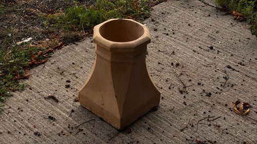 Terracotta chimney pot - terracotta, –