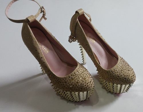 Gold spike studded chunky - gold,