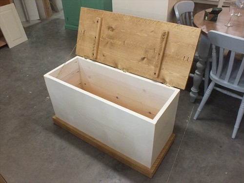 Shabby painted blanket - blanket, box