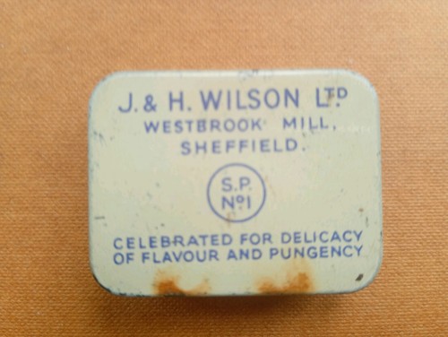 Vintage snuff tin