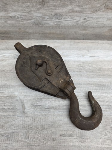 Antique cast iron snatch block - cast,