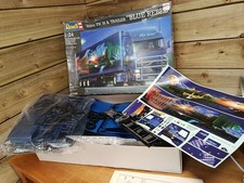Revell 1/24 Model Truck Kit VOLVO FH-16 & Trailer - Blue Rebel - Started 