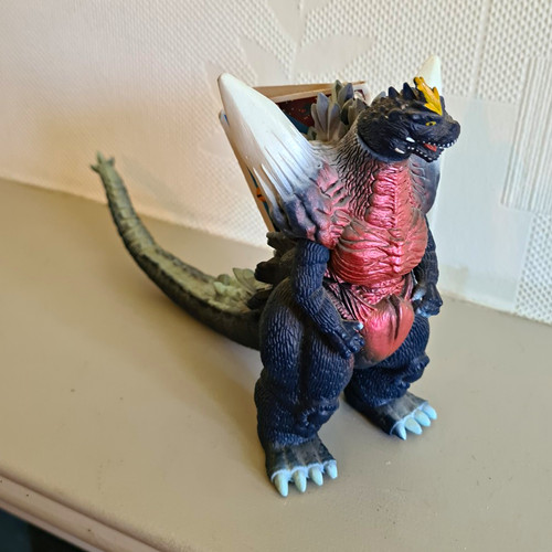 Bandai space godzilla - bandai,