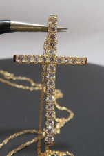 14K YG DIAMOND CLUSTER CROSS PENDANT 0.25 tcw W/ 20" LONG CHAIN 2.30 gr( A21670)