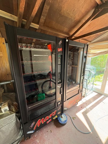 Combi vending machine - -, 1