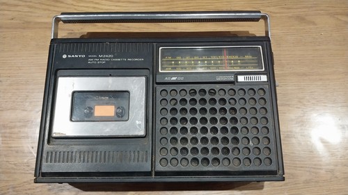 Sanyo model m2420 - m2420, radio