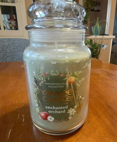 Yankee candle enchanted - candle,
