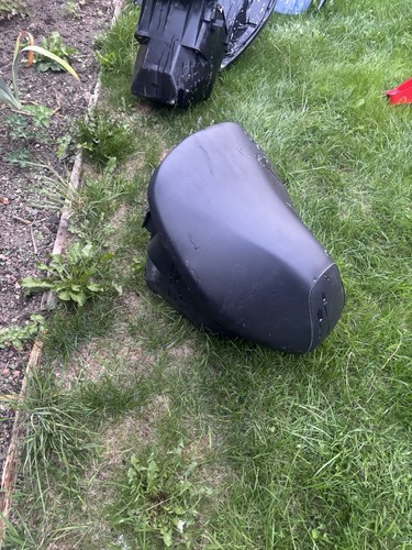 Yamaha aerox seat and bucket - aerox,