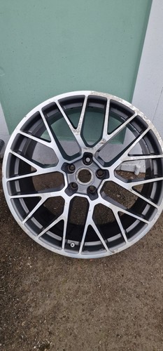 Porsche macan rear alloy wheel - porsche,