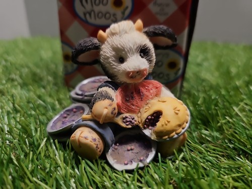 Vintage 1994 enesco mary - enesco, moo