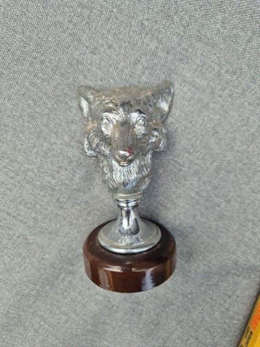 Wolfs head car mascot - head,