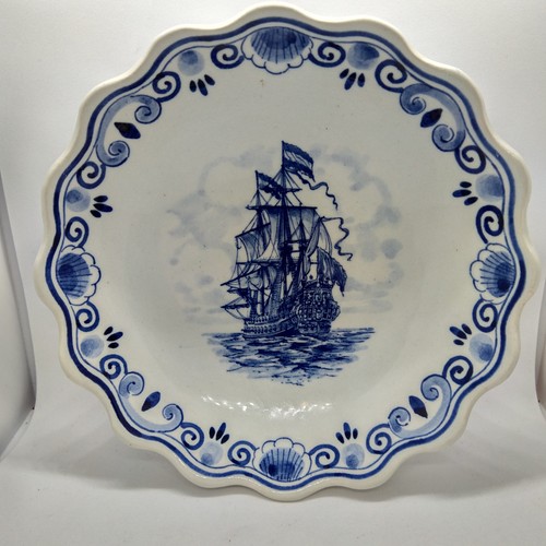 Ship boat design scalloped - boat,