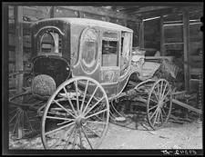 Photo horse drawn carriage - drawn,