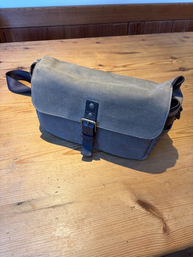 Ona bowery waxed - waxed, camera