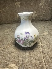vintage Royal Doulton Camilla bud vase