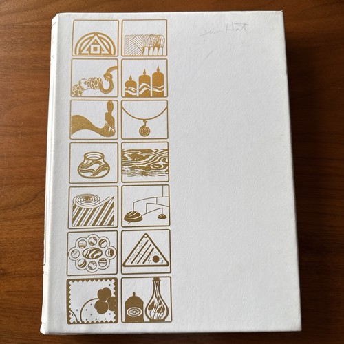 Golden hands encyclopaedia - hands,