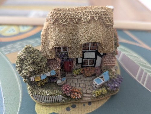 Lilliput lane cottages 2 - lilliput,