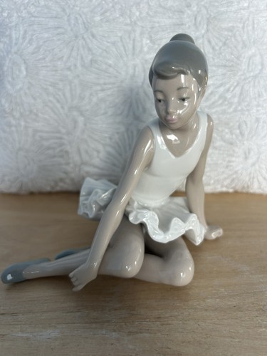 Lladro ballerina figure - lladro,