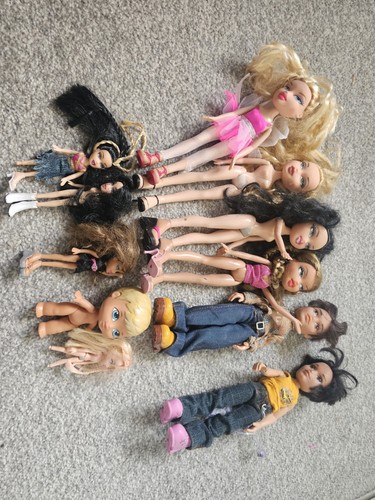 Bratz doll bundle - bratz,