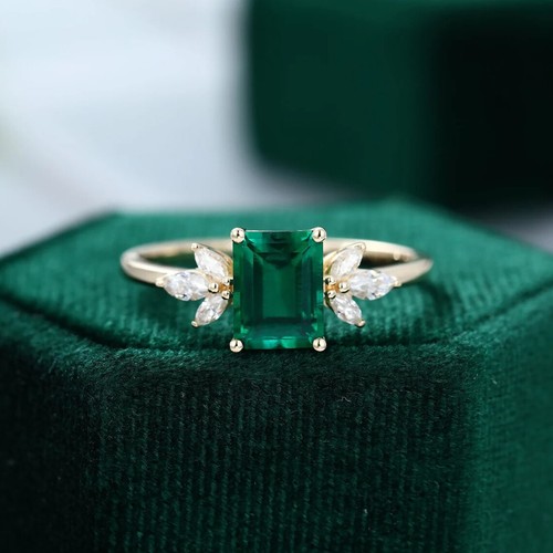 Emerald cut diamond - ct,