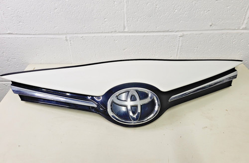 Toyota avensis mk3 front - toyota,