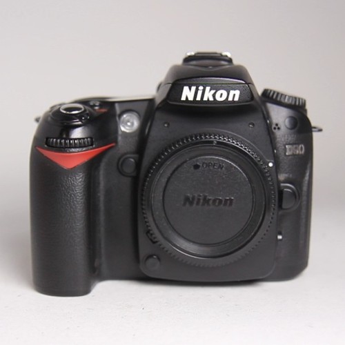 Nikon d90 - nikon,