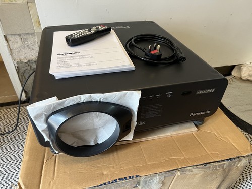 Panasonic dw7000u 720p - panasonic,