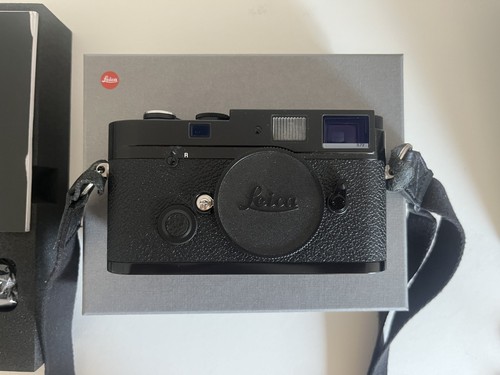 Leica black paint 72 - leica,