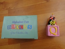 GROLIER DISNEY ALPHABET FUN BLOCKS COLLECTION - Q FOR QUEEN OF HEARTS FIGURINE