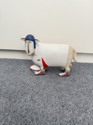 Border fine arts ewe and - border,