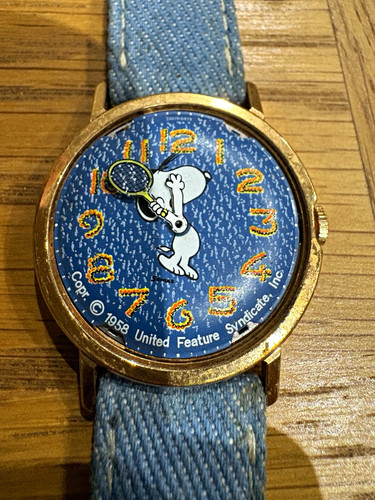 Vintage snoopy tennis watch - snoopy,