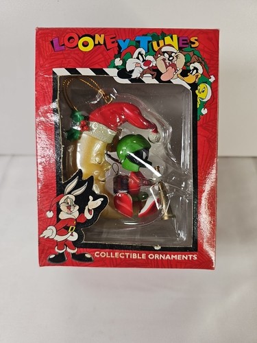 Looney tunes ornament - looney,