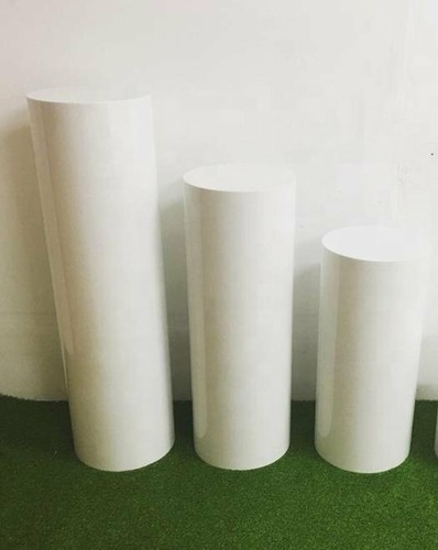 Round white wedding display - round,
