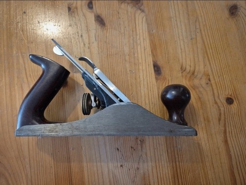 Stanley premium bench - stanley,