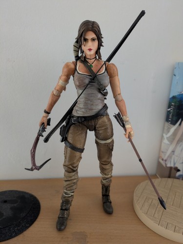 Lara croft play - arts, tomb