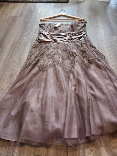 Monsoon pearl embellished - 🌸,