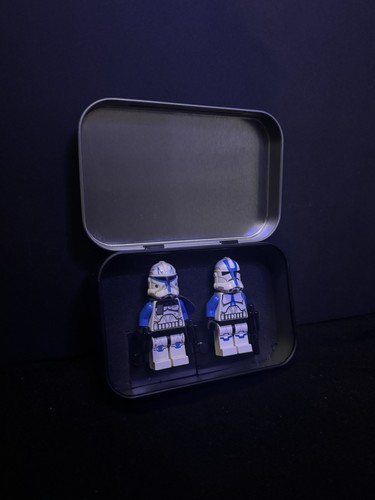Pocket figure display case - display,
