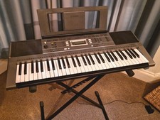 Yamaha PSR-E353 Digital Keyboard 61 Keys Including Stand, Power lead, box etc