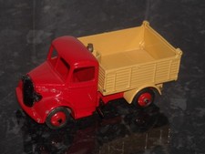 Vintage Dinky 410 Red Cream
