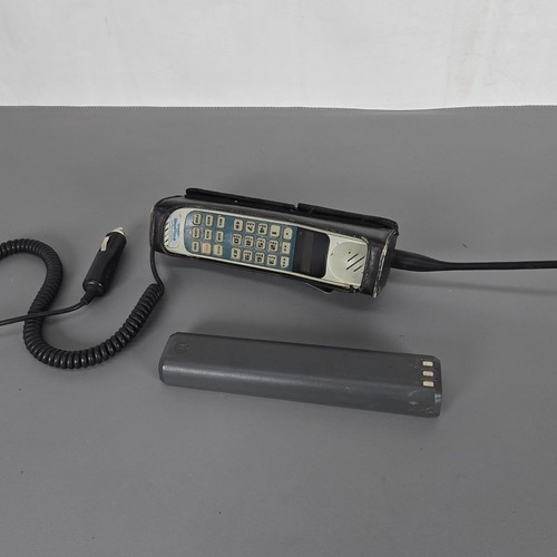 Rare vintage motorola - phone, w