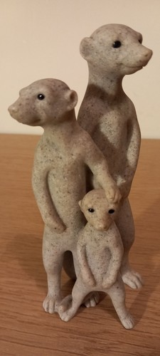 Fountasia sculptures meerkat - fountasia,