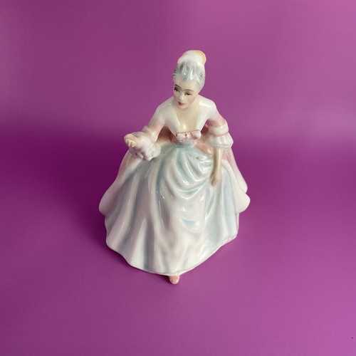 Vintage figurine royal - figurine,