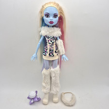 Monster High School's Out Abbey Bominable Fashion Doll 2011 Mattel