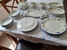 34 piece Dinner service Royal Doulton "Windermere" Expressions
