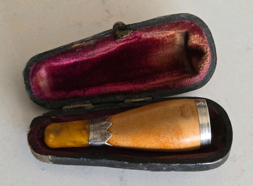 Antique cheroot cigar - or,