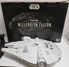 BANDAI MILLENNIUM FALCON 1/72