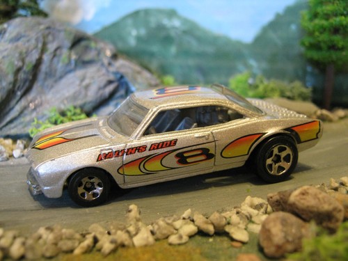 Hot wheels chevrolet corvair - hot,