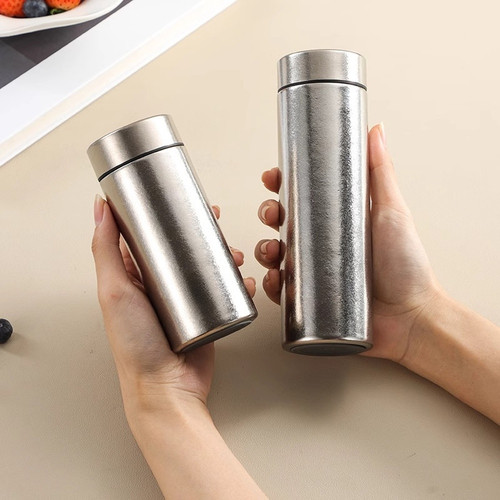 Compact titanium vacuum - titanium, mug